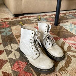Off white Dr. Martens